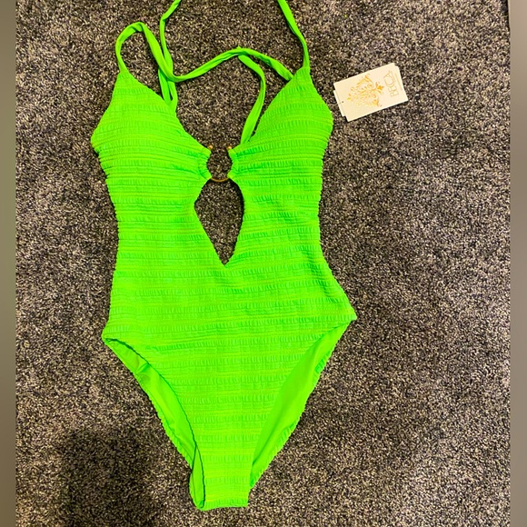 BECCA Other - BECCA U wire one piece swimsuit green M